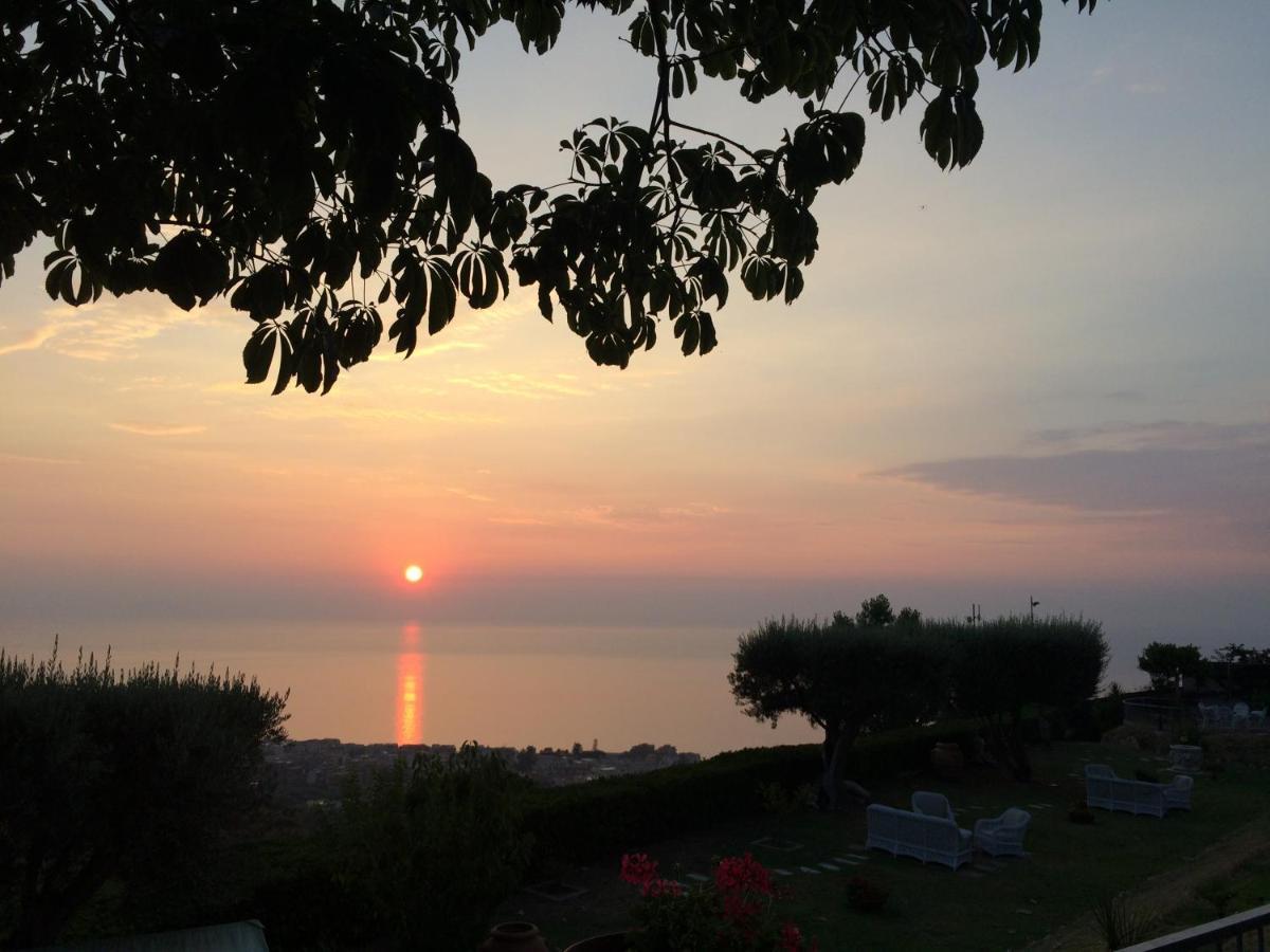 Villa Del Conte Tropea Exteriér fotografie