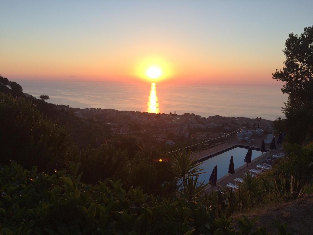 Villa Del Conte Tropea Exteriér fotografie