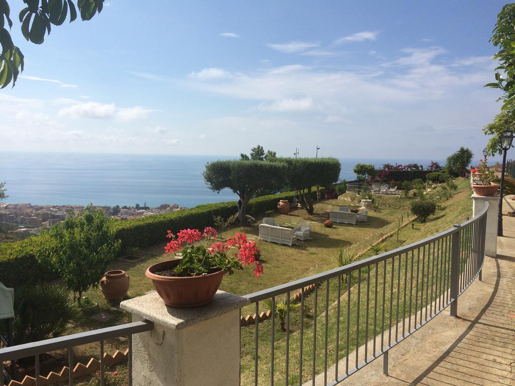 Villa Del Conte Tropea Exteriér fotografie