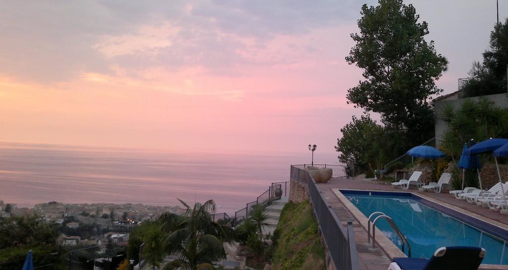 Villa Del Conte Drapia Exteriér fotografie