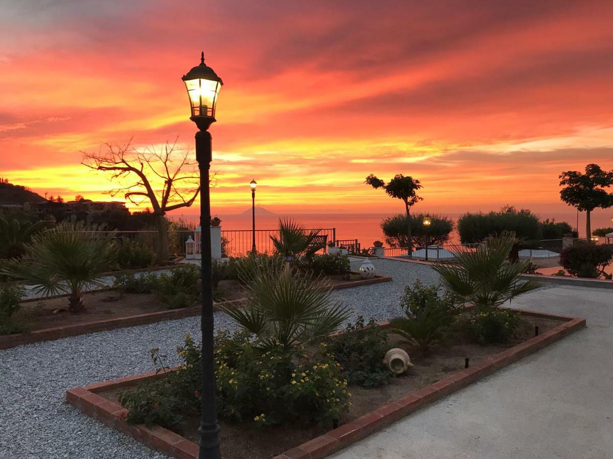 Villa Del Conte Tropea Exteriér fotografie