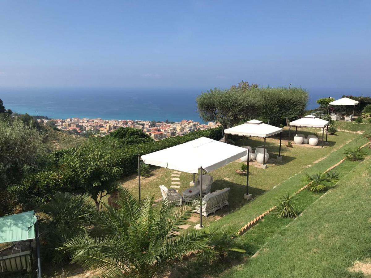 Villa Del Conte Drapia Exteriér fotografie