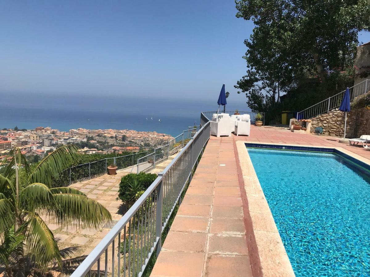 Villa Del Conte Drapia Exteriér fotografie