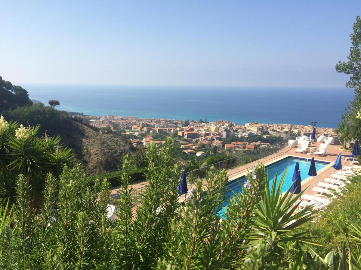 Villa Del Conte Tropea Exteriér fotografie